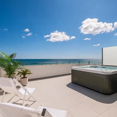 Апартаменты Under The Sea 2